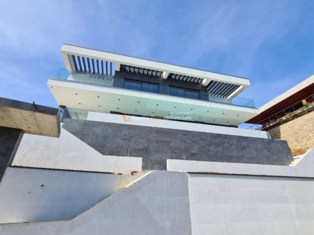 House in Opatija, Croatia, 784 m² - picture 3