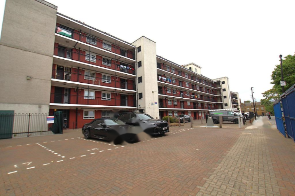 Flat in London, United Kingdom, 44 m² - picture 3