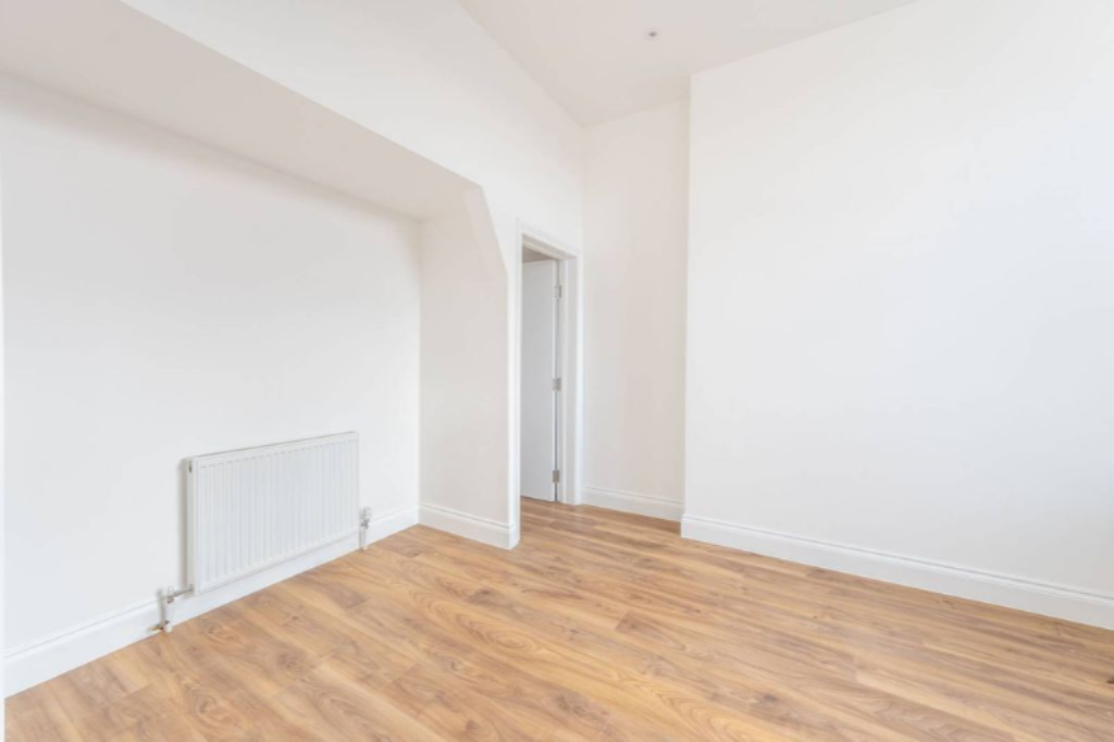 Flat in London, United Kingdom, 40 m² - picture 3