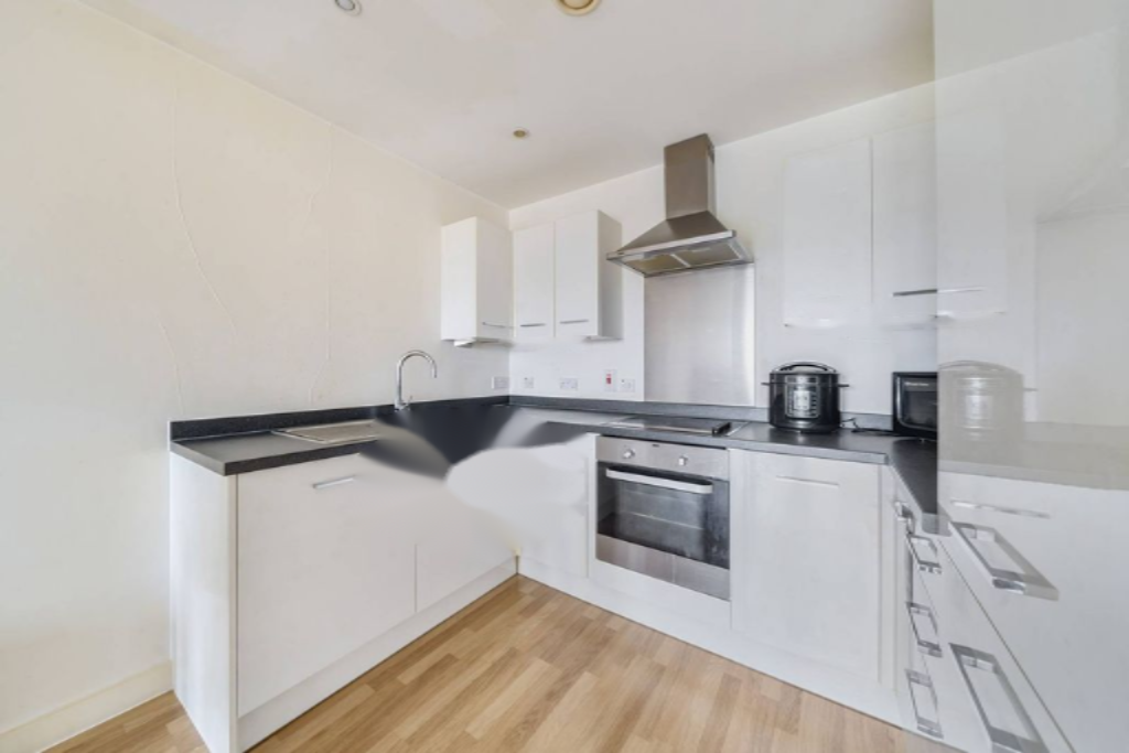 Flat in London, United Kingdom, 55 m² - picture 3