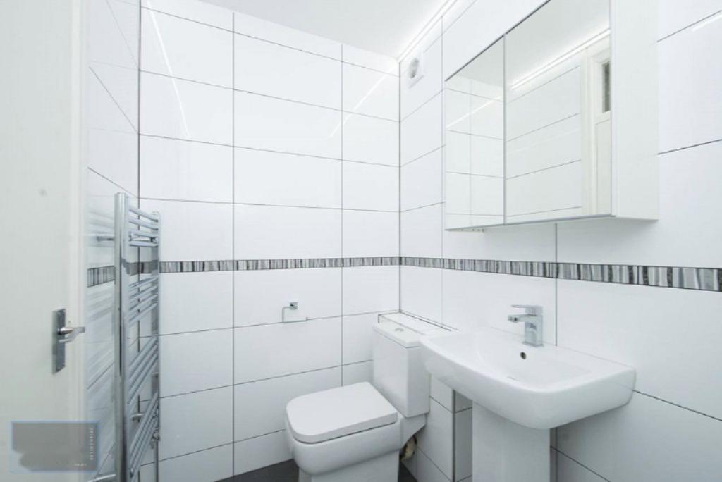 Flat in London, United Kingdom, 32 m² - picture 3