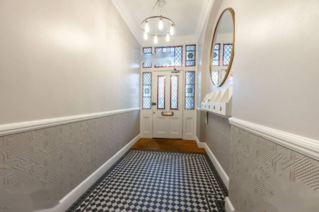 Flat in London, United Kingdom, 32 m² - picture 3