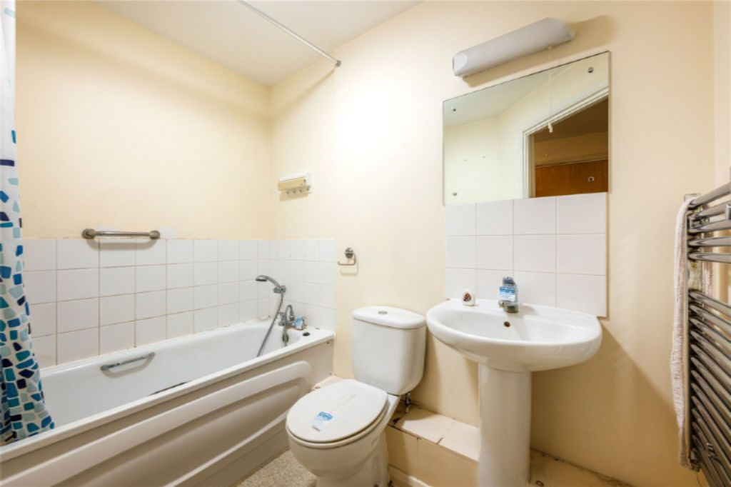 Flat in London, United Kingdom, 53 m² - picture 3