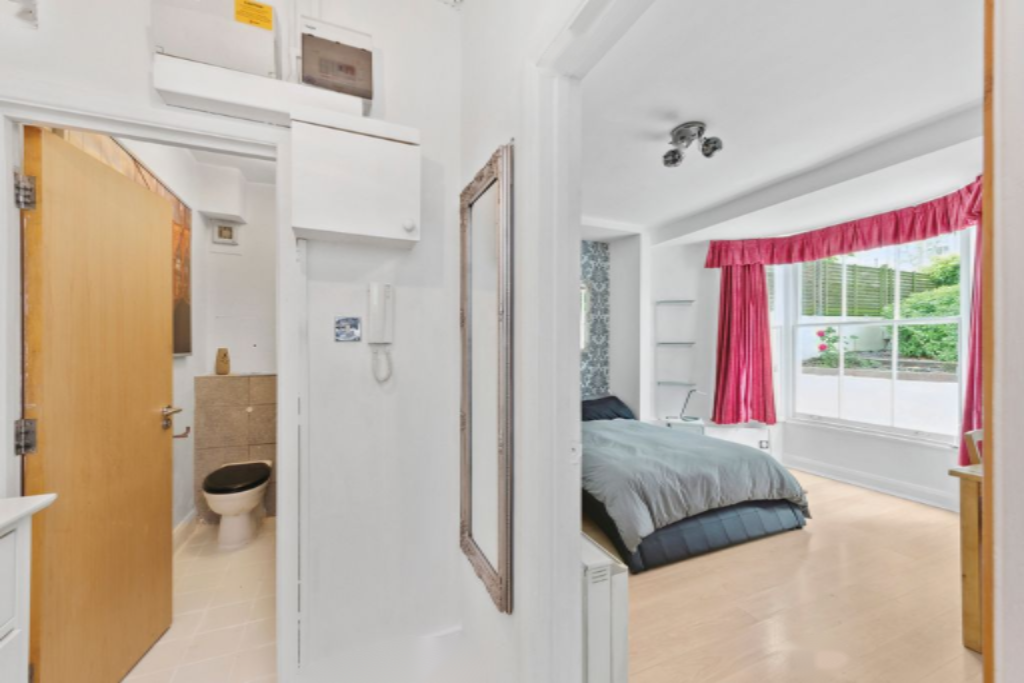 Flat in London, United Kingdom, 24 m² - picture 3