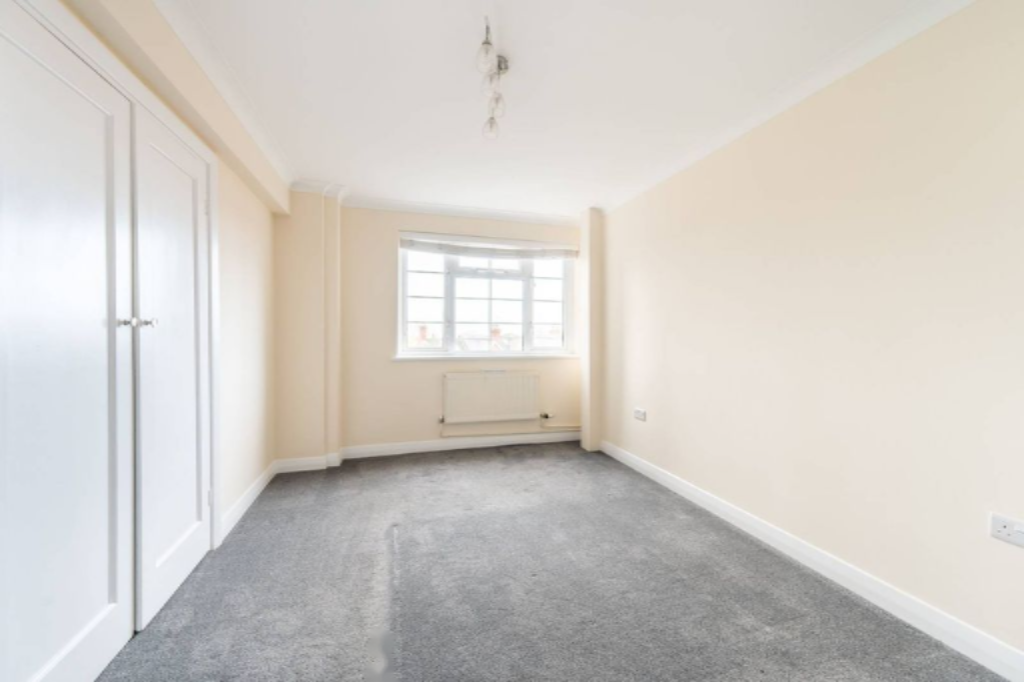 Flat in London, United Kingdom, 58 m² - picture 3