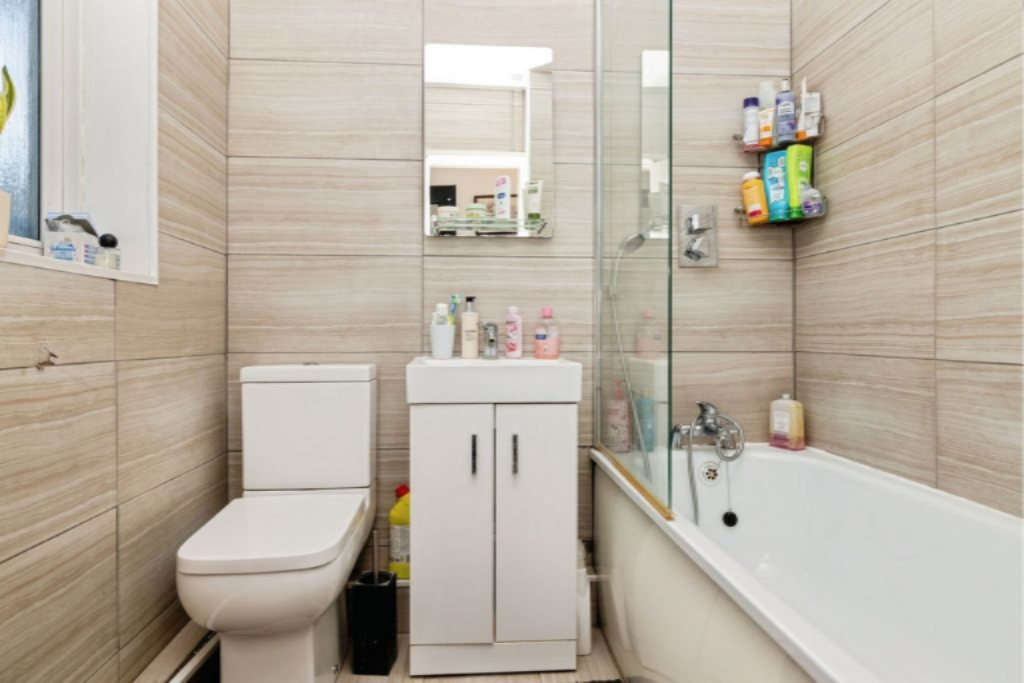 Flat in London, United Kingdom, 42 m² - picture 4