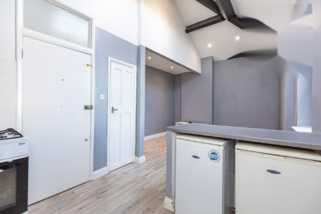 Flat in London, United Kingdom, 42 m² - picture 4