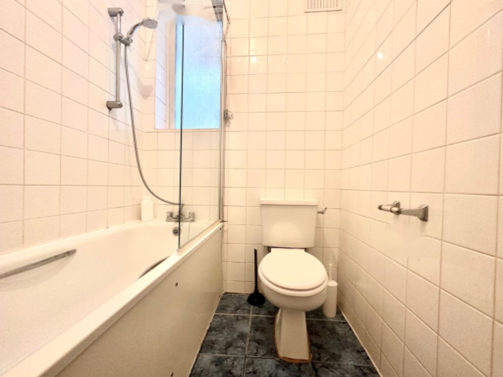 Flat in London, United Kingdom, 26 m² - picture 4