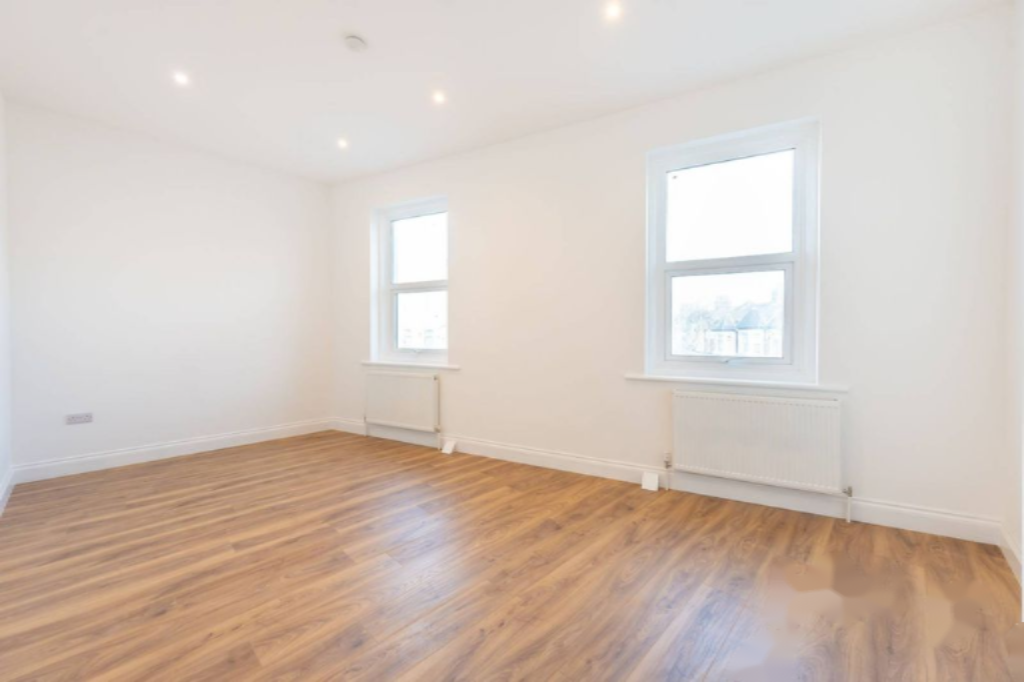 Flat in London, United Kingdom, 40 m² - picture 4