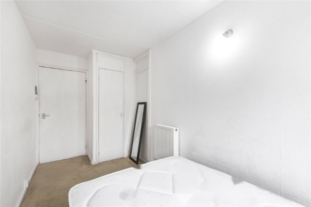 Flat in London, United Kingdom, 94 m² - picture 4