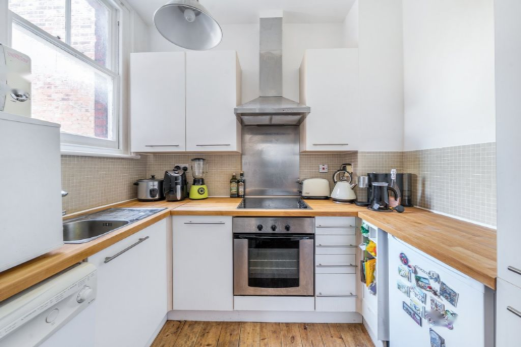 Flat in London, United Kingdom, 28 m² - picture 4