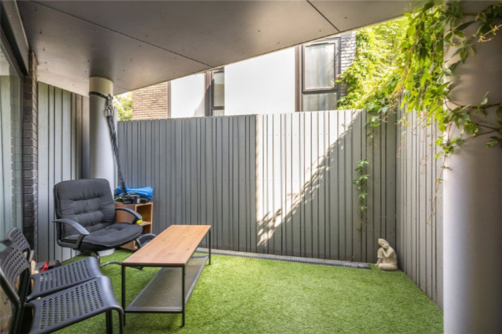 Flat in London, United Kingdom, 52 m² - picture 4