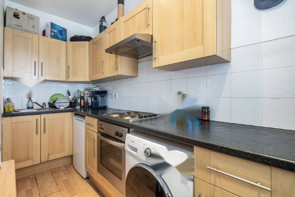 Flat in London, United Kingdom, 40 m² - picture 4