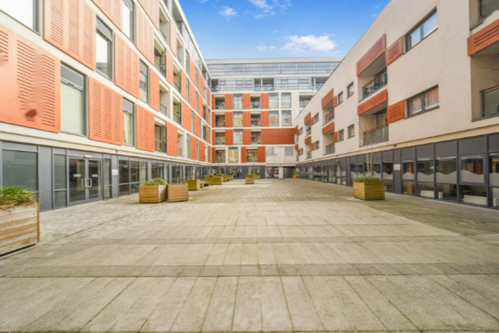 Flat in London, United Kingdom, 61 m² - picture 4