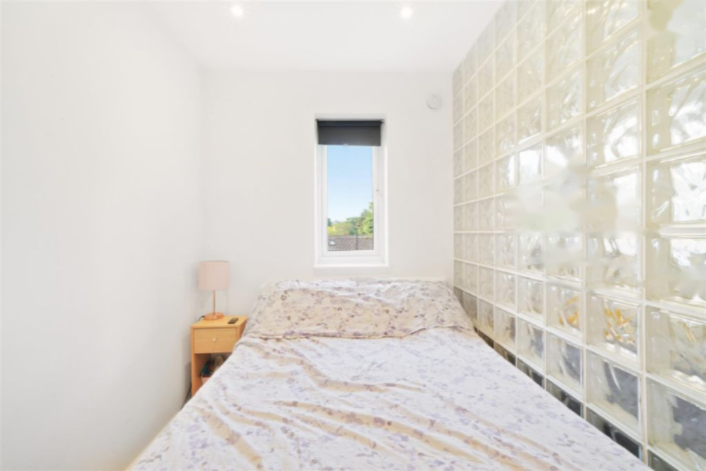 Flat in London, United Kingdom, 30 m² - picture 4