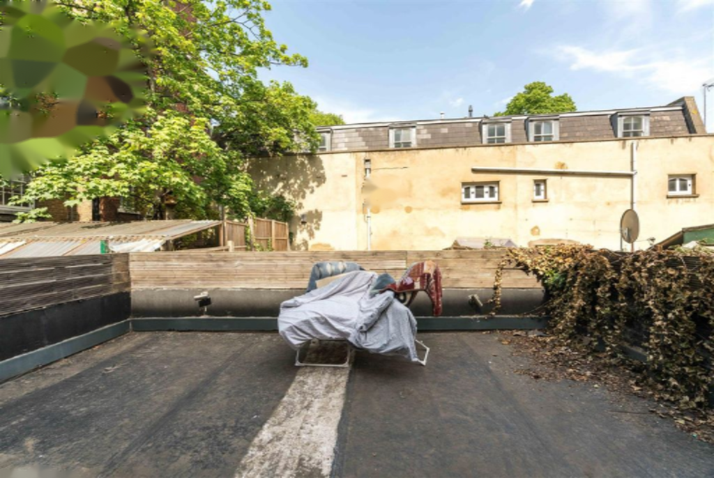 Flat in London, United Kingdom, 92 m² - picture 4