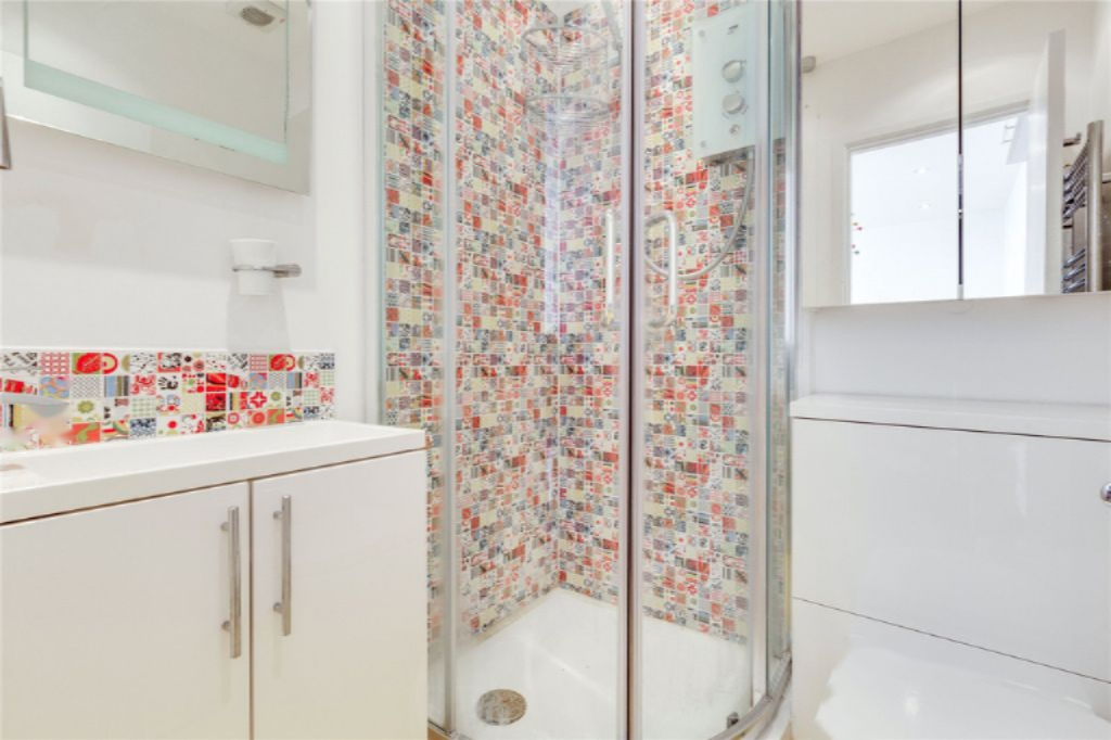 Flat in London, United Kingdom, 23 m² - picture 4