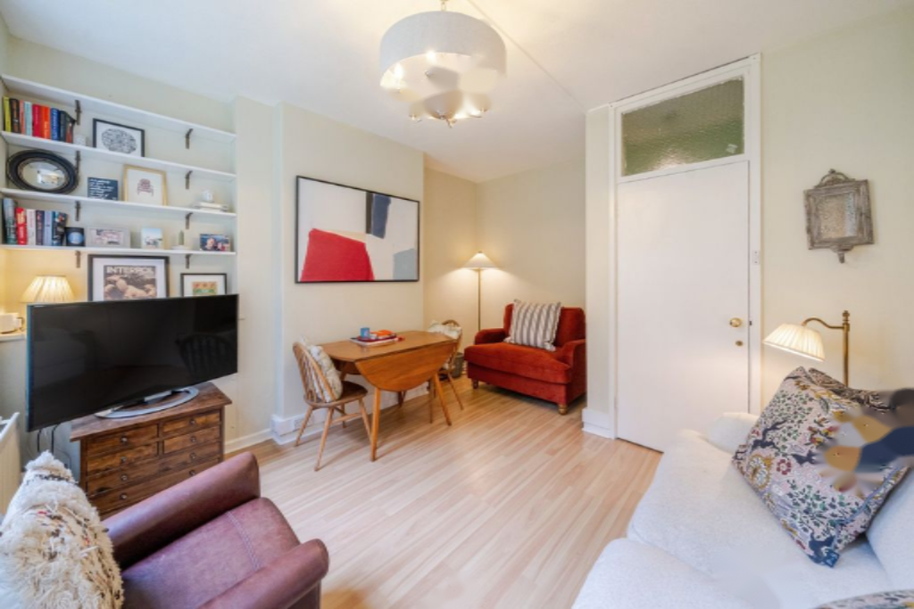 Flat in London, United Kingdom, 44 m² - picture 4