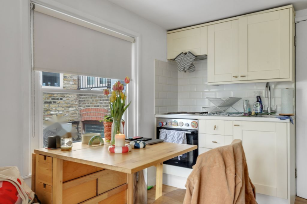 Flat in London, United Kingdom, 27 m² - picture 5