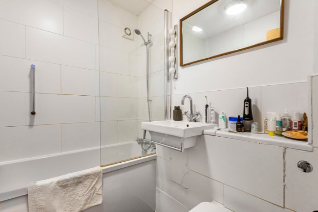 Flat in London, United Kingdom, 51 m² - picture 5