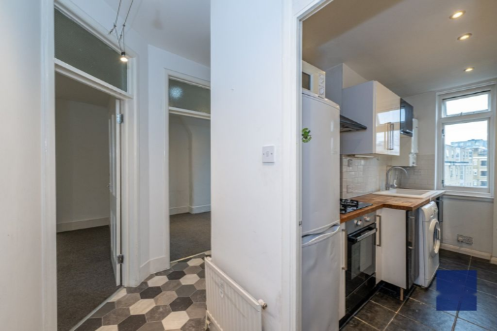 Flat in London, United Kingdom, 99 m² - picture 5