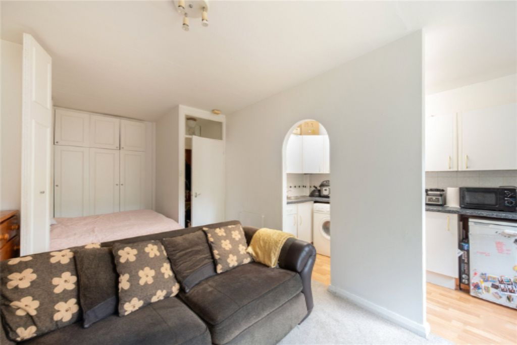 Flat in London, United Kingdom, 29 m² - picture 5