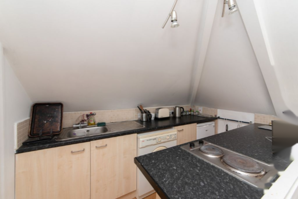 Flat in London, United Kingdom, 32 m² - picture 6