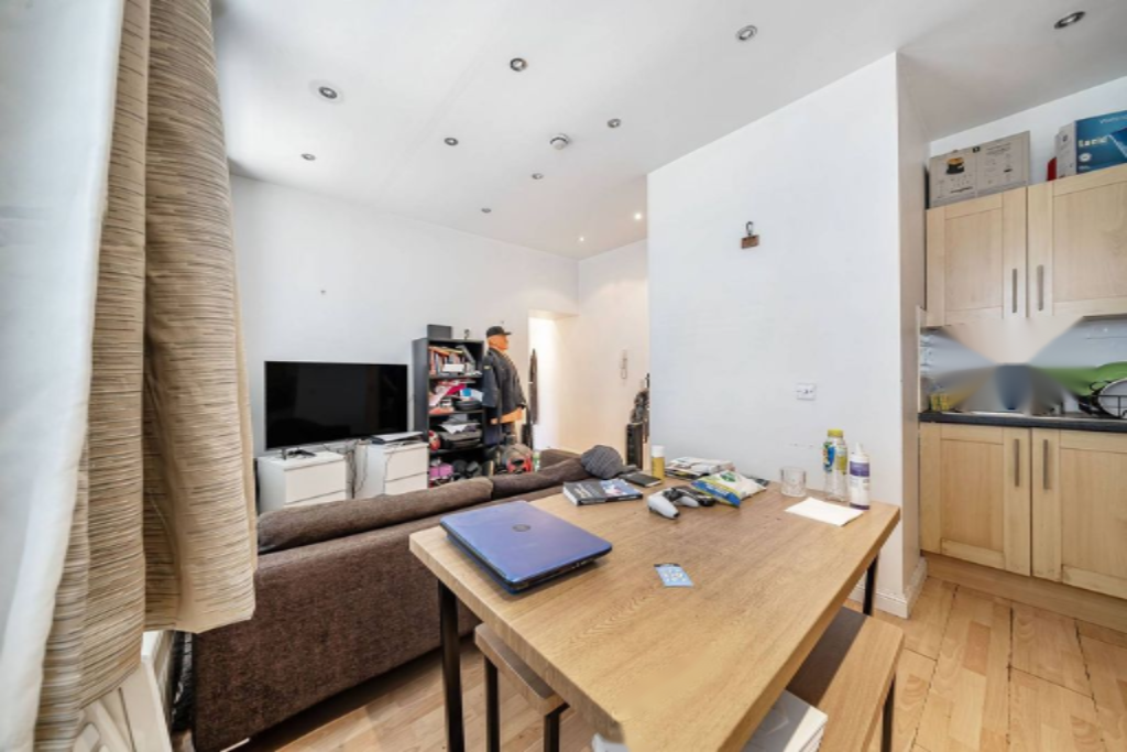 Flat in London, United Kingdom, 40 m² - picture 6