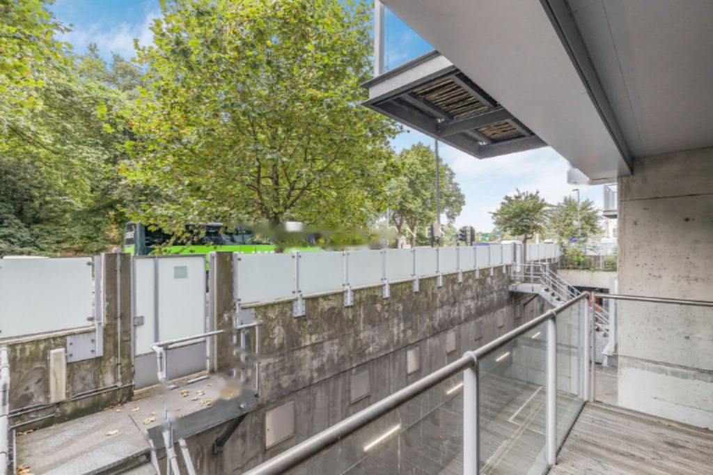 Flat in London, United Kingdom, 38 m² - picture 6