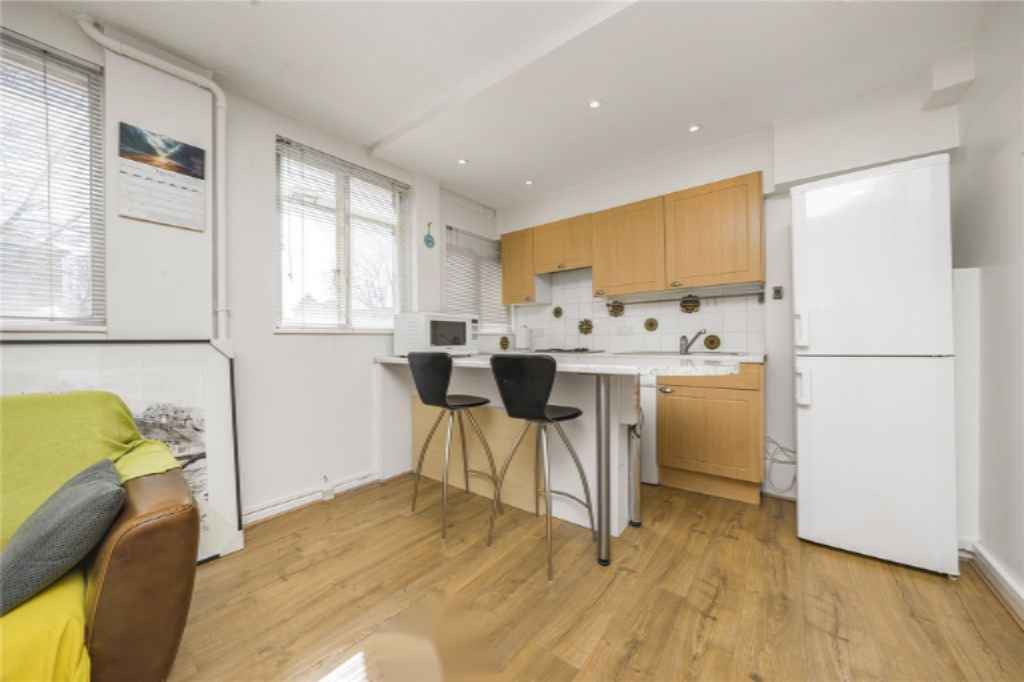 Flat in London, United Kingdom, 27 m² - picture 6