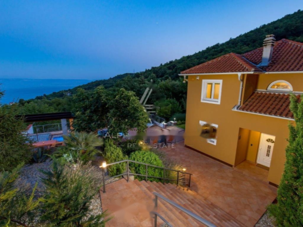 Maison à Opatija, Croatie, 300 m² - image 6