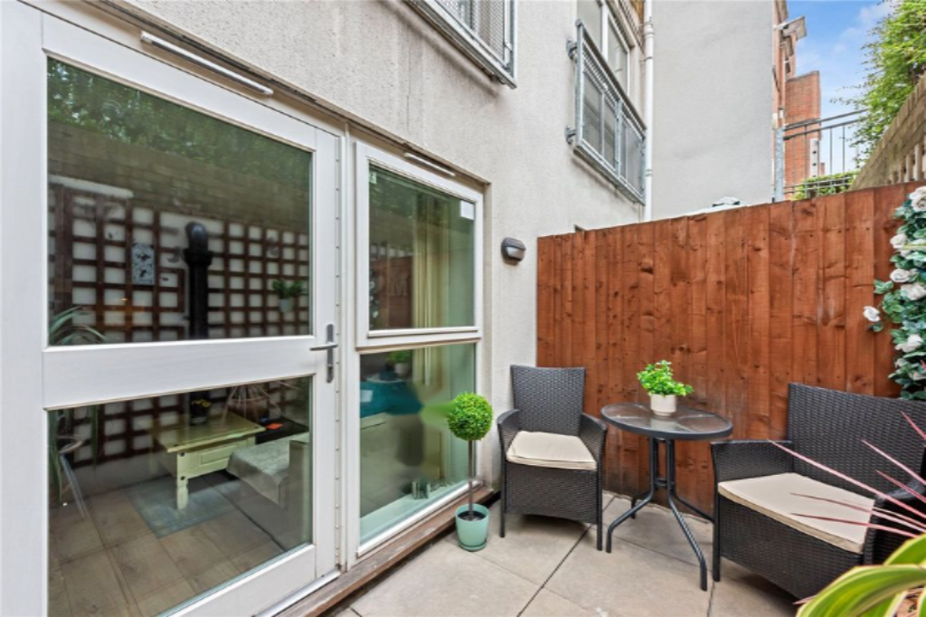 Flat in London, United Kingdom, 47 m² - picture 6