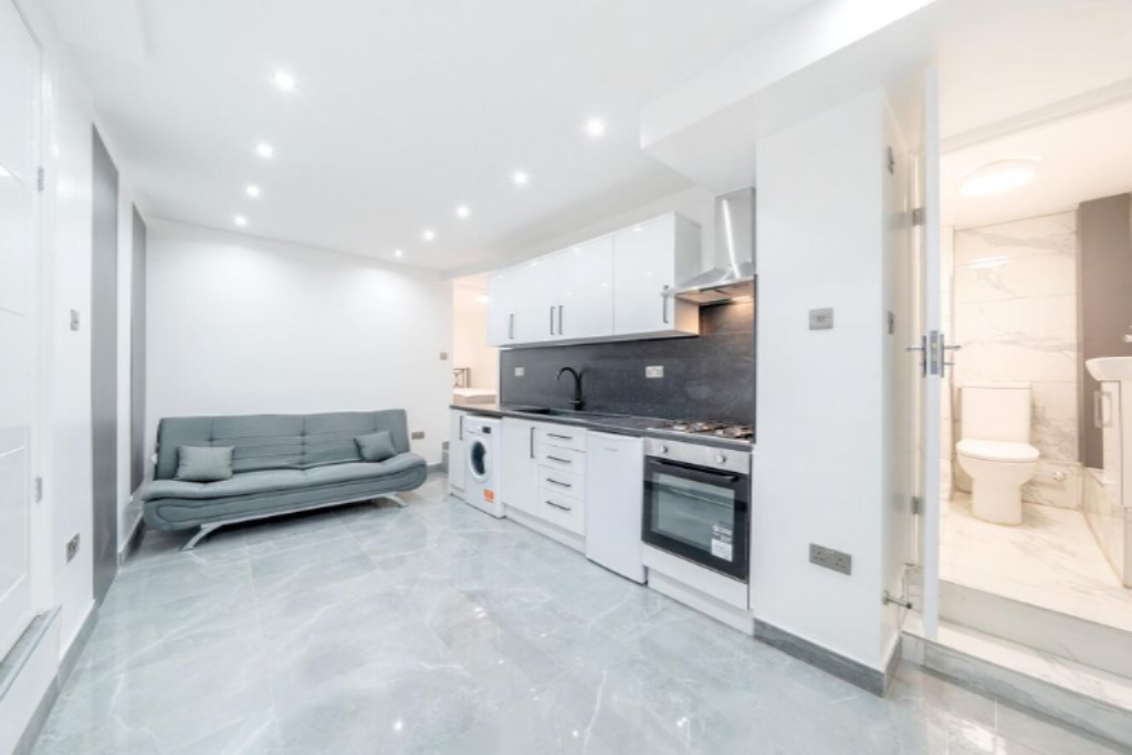 Flat in London, United Kingdom, 35 m² - picture 7