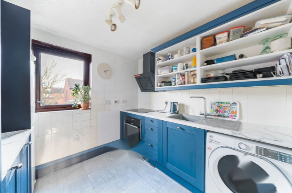 Flat in London, United Kingdom, 54 m² - picture 7