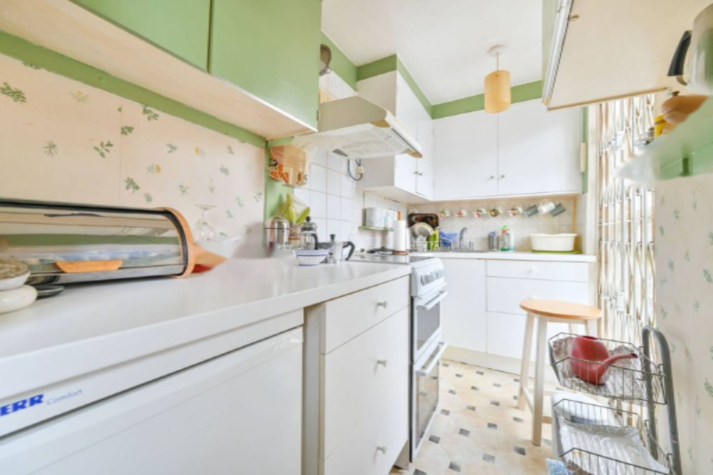 Flat in London, United Kingdom, 48 m² - picture 7