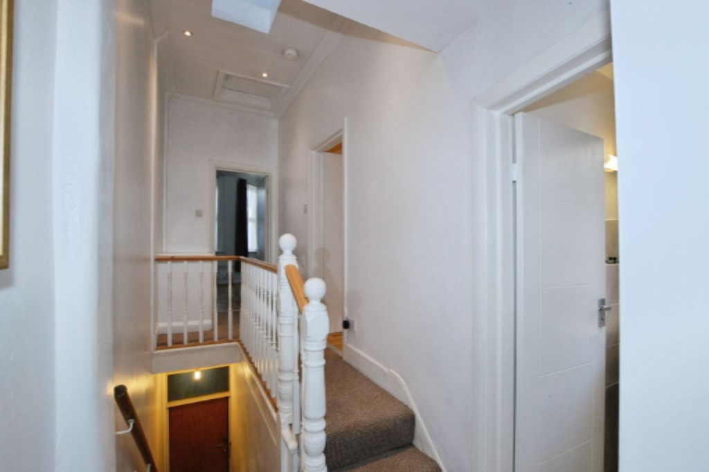 Flat in London, United Kingdom, 50 m² - picture 7