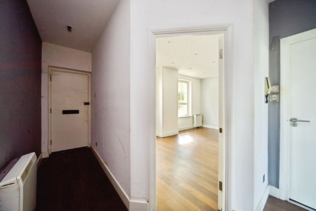 Flat in London, United Kingdom, 55 m² - picture 7