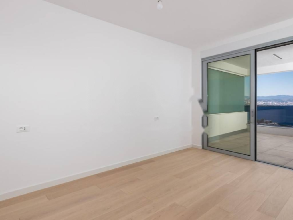 Flat in Opatija, Croatia, 92 m² - picture 7