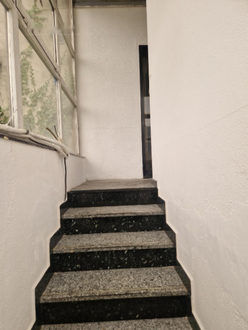 Oficina en Liubliana, Eslovenia, 250 m² - imagen 7