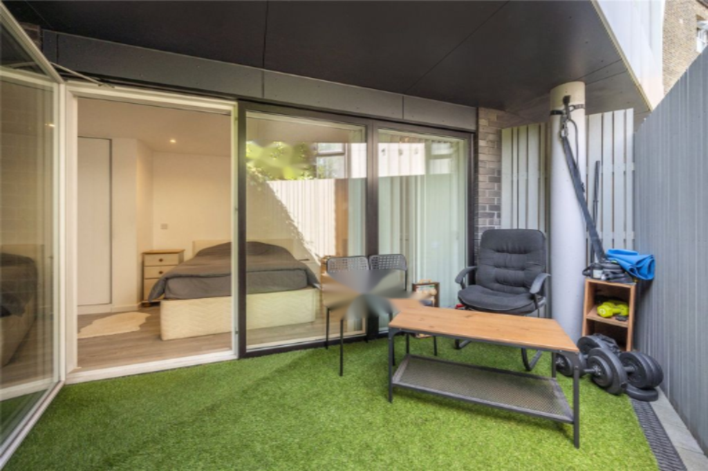 Flat in London, United Kingdom, 52 m² - picture 8