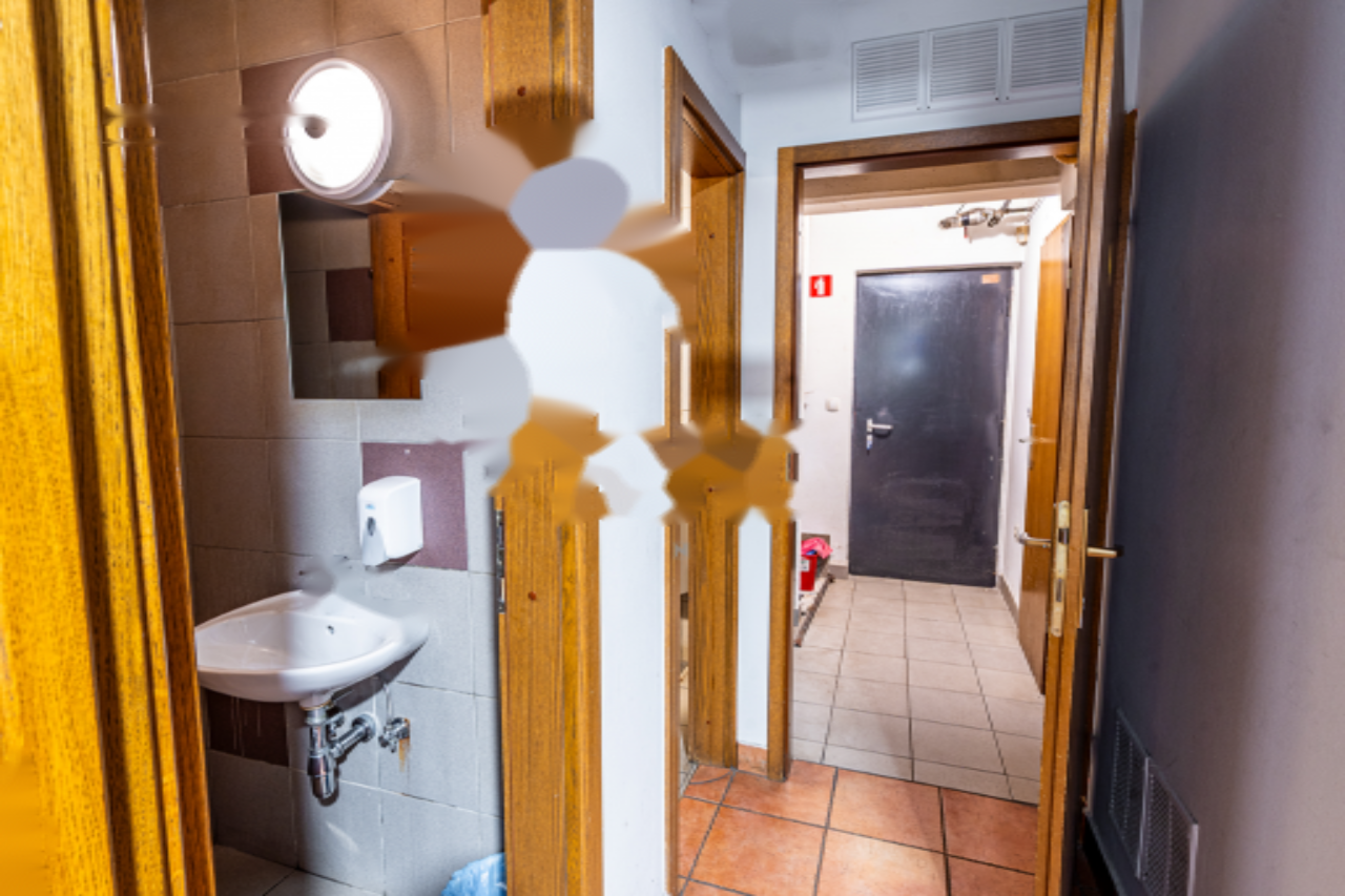 Office in Ljubljana, Slovenia, 139 m² - picture 8