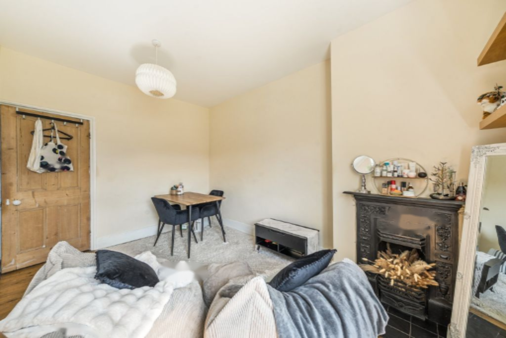 Flat in London, United Kingdom, 28 m² - picture 8