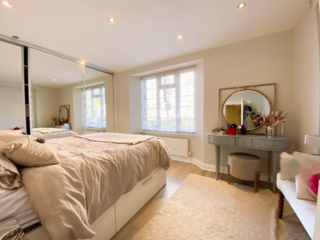 Flat in London, United Kingdom, 44 m² - picture 8