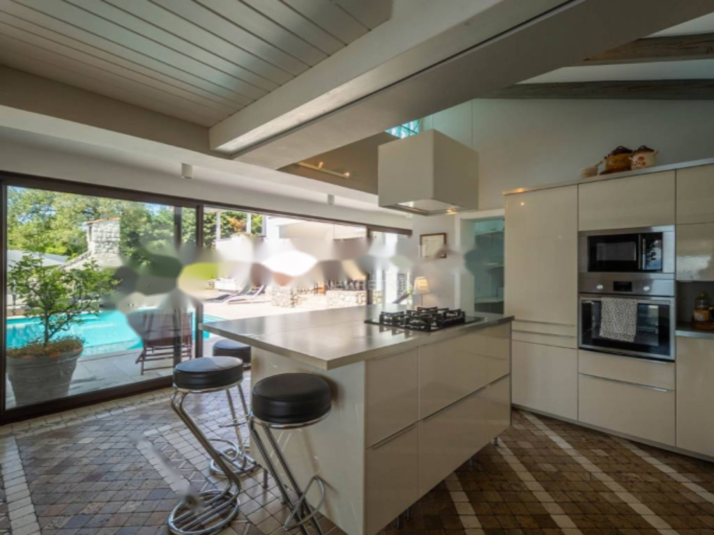 Casa en Opatija, Croacia, 330 m² - imagen 8