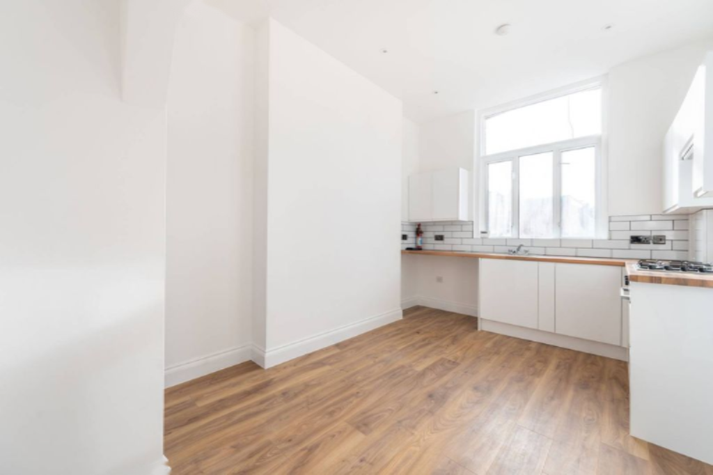 Flat in London, United Kingdom, 40 m² - picture 8