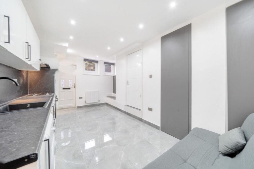 Flat in London, United Kingdom, 35 m² - picture 8