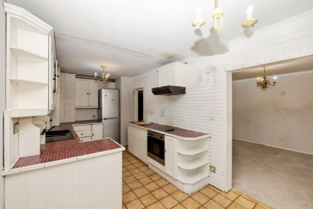 Flat in London, United Kingdom, 77 m² - picture 8