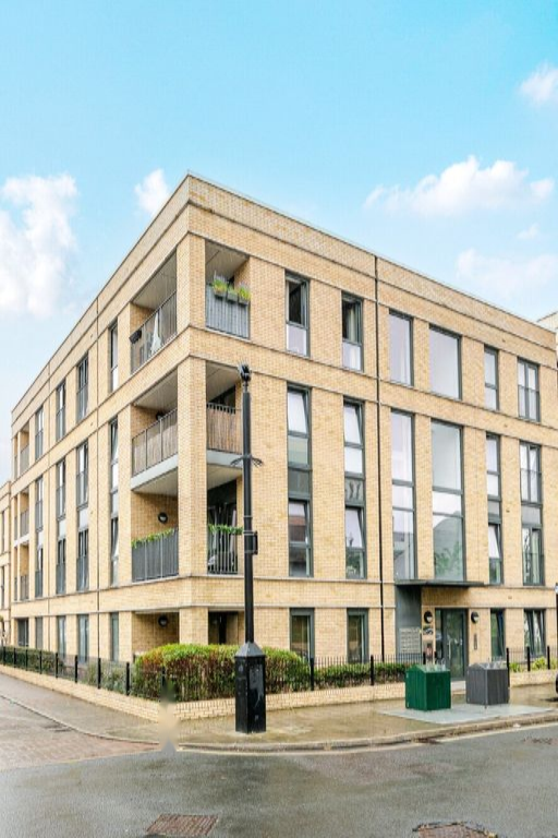 Flat in London, United Kingdom, 56 m² - picture 8