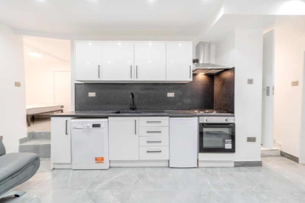 Flat in London, United Kingdom, 35 m² - picture 9