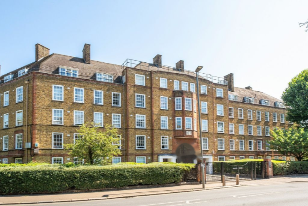 Flat in London, United Kingdom, 44 m² - picture 9